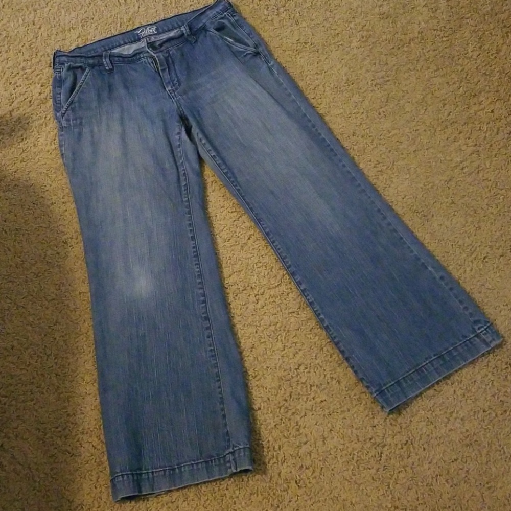 Old Navy The Flirt Jeans